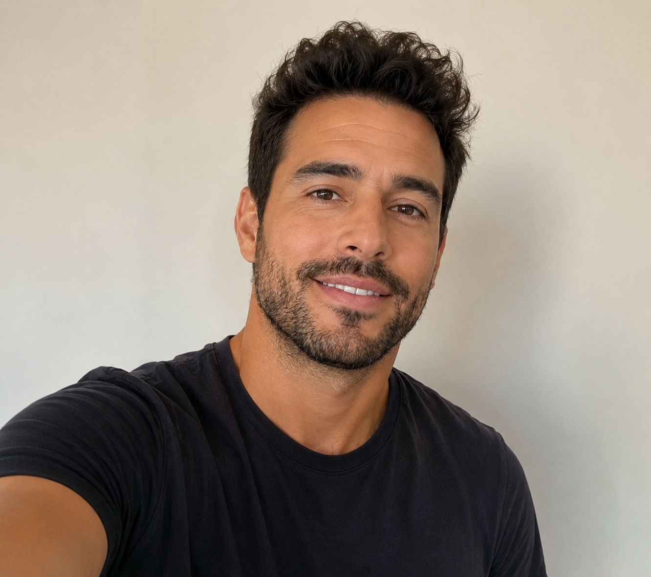 <em><strong>Carlos </strong></em>Medina