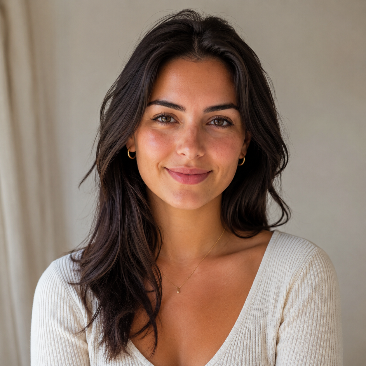 <em><strong>Claudia </strong></em>Romero